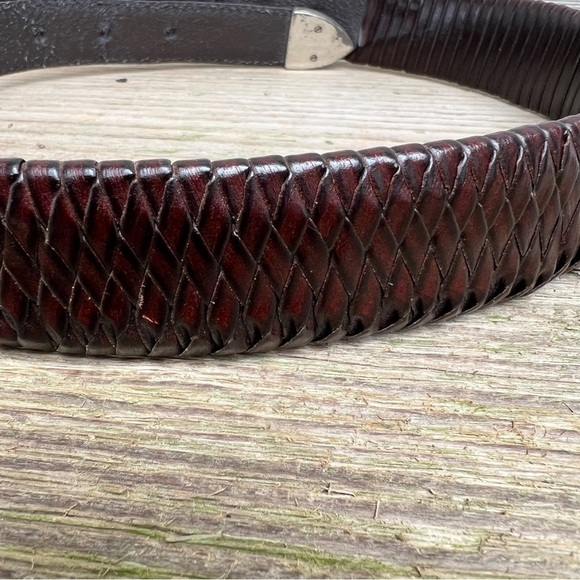 Genuine leather belt with silver metal Conchos. Size 40. - Picture 5 of 7